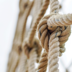 三個死結和兩個不爭的事實